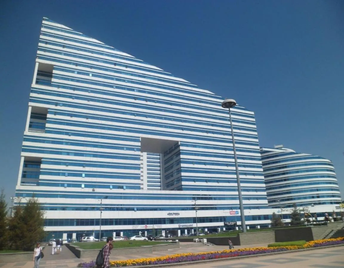Двухкомнатная В Самом Сердце Столицы Nur-Sultan (Astana)